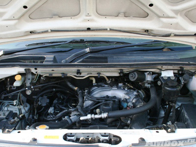 Обзор Nissan Elgrand 2002